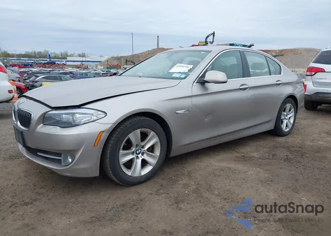 2013 BMW 528I xDrive из США, поврежденный, VIN WBAXH5C54DD109052